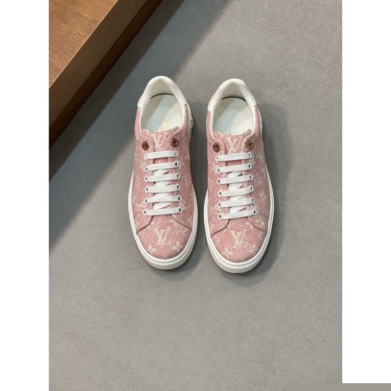 l**is V*t*n sneakers